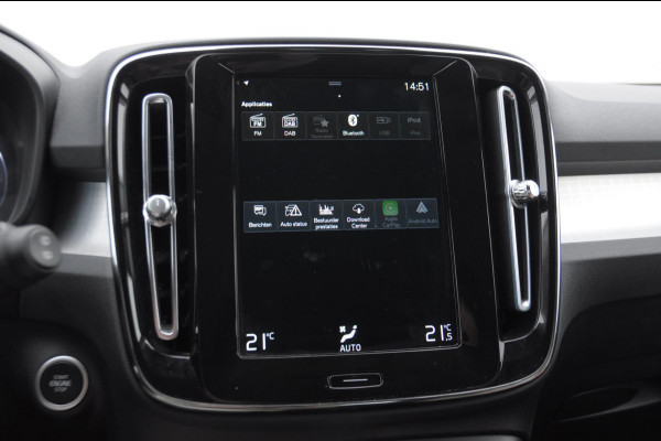 Volvo XC40 T4 211PK Automaat Recharge Inscription Expression Adaptieve cruise control / Elektrische achterklep / keyless entry / parkeersensoren met camera / Apple carplay / Bluetooth / Elektrische stoelen met geheugen
