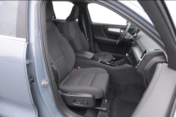 Volvo XC40 T4 211PK Automaat Recharge Inscription Expression Adaptieve cruise control / Elektrische achterklep / keyless entry / parkeersensoren met camera / Apple carplay / Bluetooth / Elektrische stoelen met geheugen