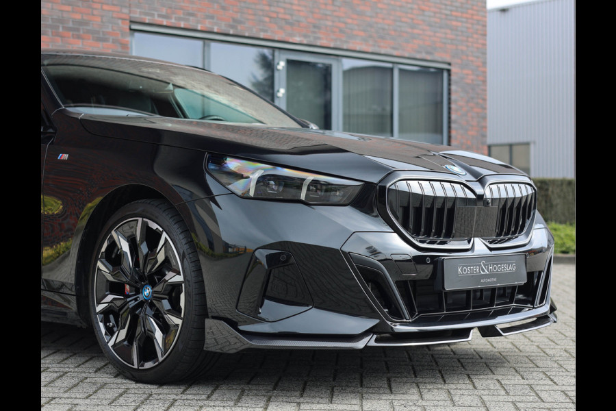 BMW 5 Serie Touring 530e xDrive | M Performance - Pano - Trekhaak - HUD