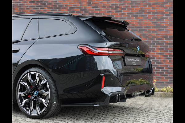 BMW 5 Serie Touring 530e xDrive | M Performance - Pano - Trekhaak - HUD