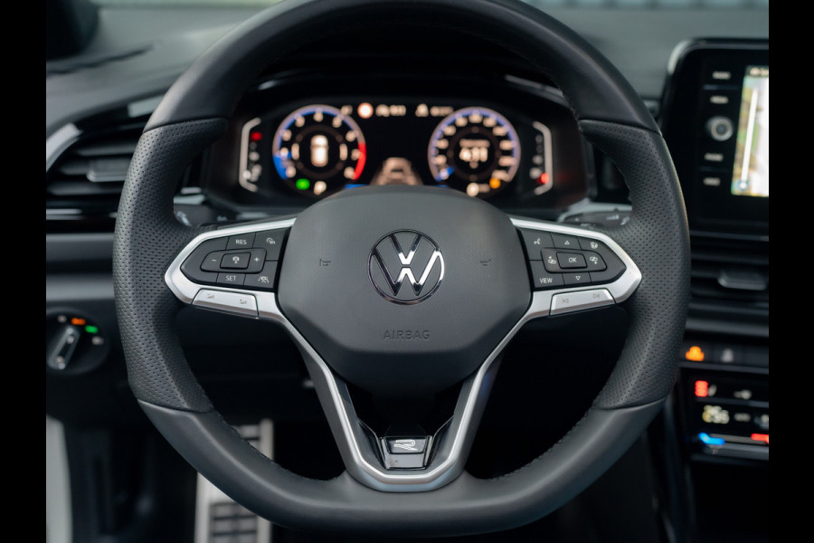 Volkswagen T-Roc 1.5 TSI R-Line Business | Trekhaak afnb. | Panodak | Keyless | Elk. A-klep | Side Assist | IQ Light | Prijs Rijklaar!!