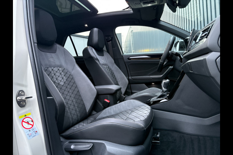 Volkswagen T-Roc 1.5 TSI R-Line Business | Trekhaak afnb. | Panodak | Keyless | Elk. A-klep | Side Assist | IQ Light | Prijs Rijklaar!!