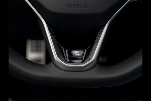 Volkswagen T-Roc 1.5 TSI R-Line Business | Trekhaak afnb. | Panodak | Keyless | Elk. A-klep | Side Assist | IQ Light | Prijs Rijklaar!!