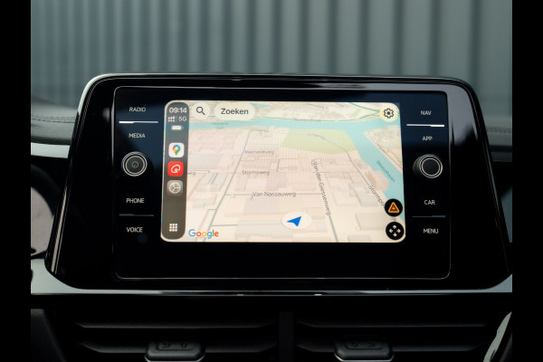 Volkswagen T-Roc 1.5 TSI R-Line Business | Trekhaak afnb. | Panodak | Keyless | Elk. A-klep | Side Assist | IQ Light | Prijs Rijklaar!!