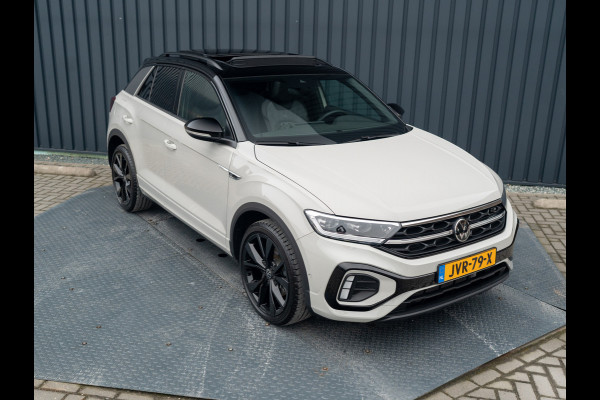 Volkswagen T-Roc 1.5 TSI R-Line Business | Trekhaak afnb. | Panodak | Keyless | Elk. A-klep | Side Assist | IQ Light | Prijs Rijklaar!!