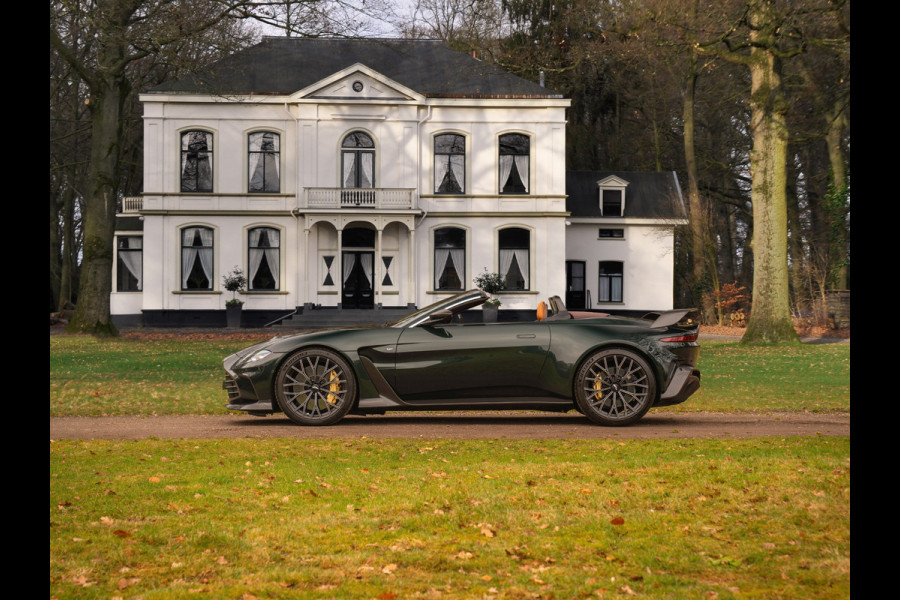 Aston Martin V12 Vantage Roadster | Nr. 211/249 | Pentland Green by Q | Briljant!