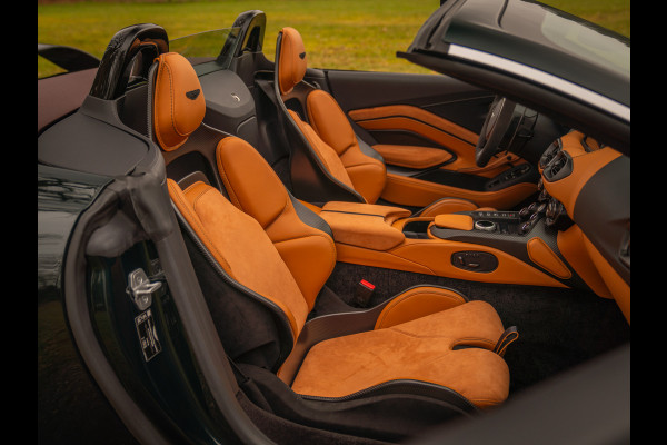 Aston Martin V12 Vantage Roadster | Nr. 211/249 | Pentland Green by Q | Briljant!