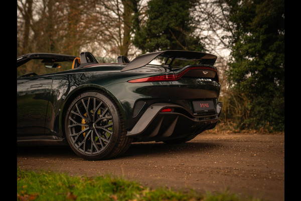 Aston Martin V12 Vantage Roadster | Nr. 211/249 | Pentland Green by Q | Briljant!