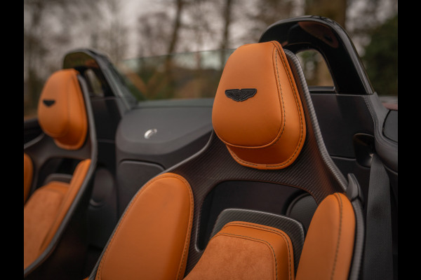 Aston Martin V12 Vantage Roadster | Nr. 211/249 | Pentland Green by Q | Briljant!