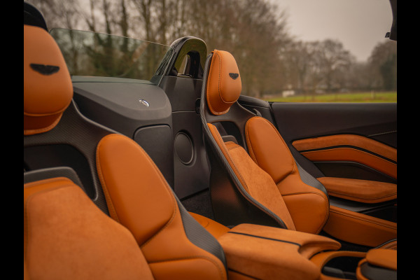 Aston Martin V12 Vantage Roadster | Nr. 211/249 | Pentland Green by Q | Briljant!