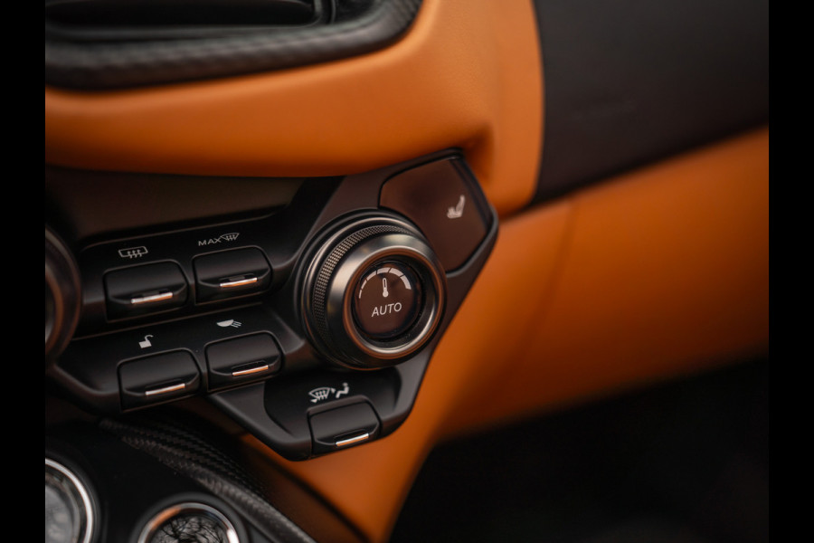 Aston Martin V12 Vantage Roadster | Nr. 211/249 | Pentland Green by Q | Briljant!