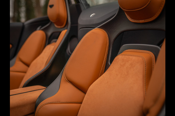 Aston Martin V12 Vantage Roadster | Nr. 211/249 | Pentland Green by Q | Briljant!