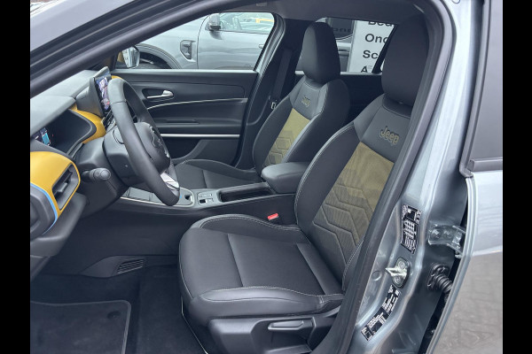 Jeep Avenger Summit 54 kWh |SCI|156pk Automaat | Adaptieve Cruise | Achteruitrijcamera | Elektrische Achterklep