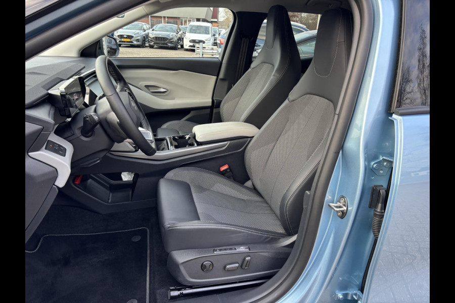 Ford Explorer Limited Edition Extended Range RWD 79 kWh | Navigatie | Camera | BTW verrekenbaar