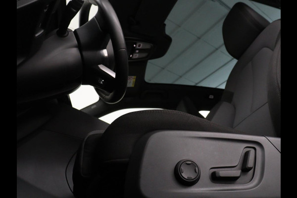 Polestar 2 Long Range Dual Motor Launch Edition 78kWh | Panoramadak | Trekhaak | 360 Camera | Achterbankverwarming | Adaptive cruise | Carplay | Camera | Stoelverwarming | Keyless