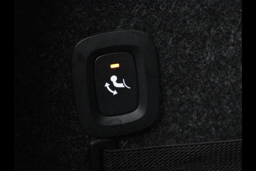 Polestar 2 Long Range Dual Motor Launch Edition 78kWh | Panoramadak | Trekhaak | 360 Camera | Achterbankverwarming | Adaptive cruise | Carplay | Camera | Stoelverwarming | Keyless