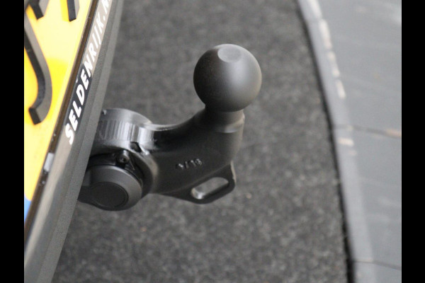 Polestar 2 Long Range Dual Motor Launch Edition 78kWh | Panoramadak | Trekhaak | 360 Camera | Achterbankverwarming | Adaptive cruise | Carplay | Camera | Stoelverwarming | Keyless