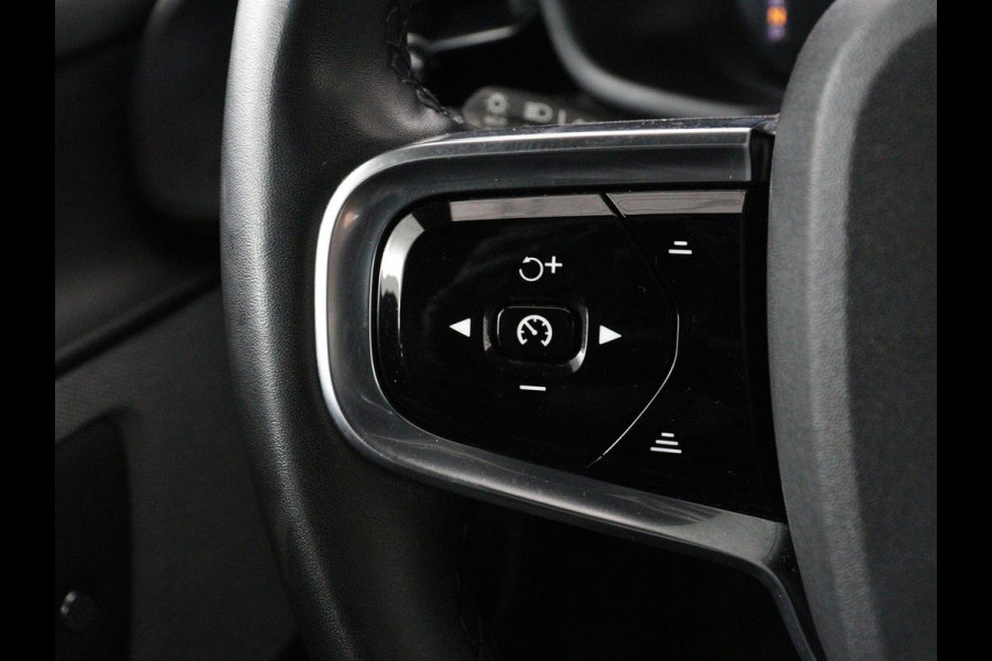 Polestar 2 Long Range Dual Motor Launch Edition 78kWh | Panoramadak | Trekhaak | 360 Camera | Achterbankverwarming | Adaptive cruise | Carplay | Camera | Stoelverwarming | Keyless