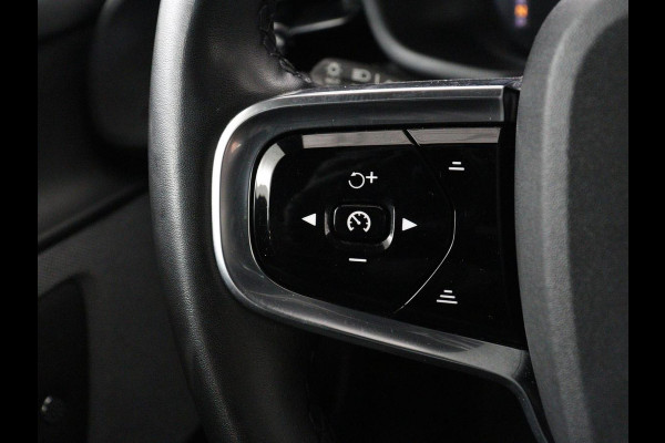 Polestar 2 Long Range Dual Motor Launch Edition 78kWh | Panoramadak | Trekhaak | 360 Camera | Achterbankverwarming | Adaptive cruise | Carplay | Camera | Stoelverwarming | Keyless