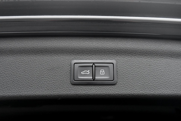 Audi Q3 45 TFSI e S edition. ACC, Stuurverw, Keyless, Matrix, Camera, 20'', CarPlay!