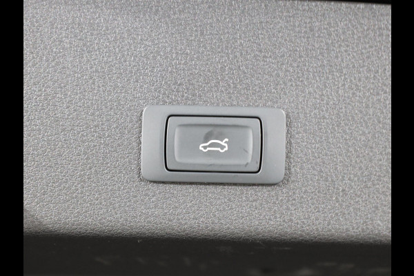 Audi e-tron Sportback 55 quattro S edition 95 kWh 408PK | Panorama dak | Matrix koplampen | S-Line |