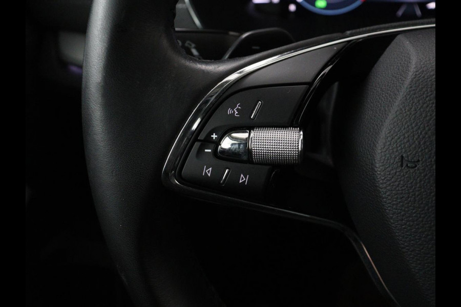 Škoda Octavia 1.0 e-TSI Business Edition Plus | Trekhaak | Stoelverwarming | Adaptive cruise | Camera | Carplay | Navigatie | 18'' | Side Assist | Keyless | Full LED