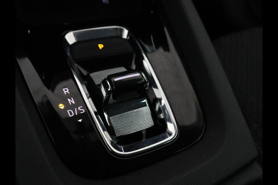 Škoda Octavia 1.0 e-TSI Business Edition Plus | Trekhaak | Stoelverwarming | Adaptive cruise | Camera | Carplay | Navigatie | 18'' | Side Assist | Keyless | Full LED