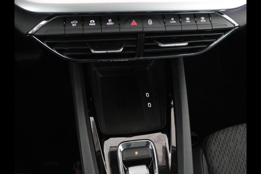 Škoda Octavia 1.0 e-TSI Business Edition Plus | Trekhaak | Stoelverwarming | Adaptive cruise | Camera | Carplay | Navigatie | 18'' | Side Assist | Keyless | Full LED