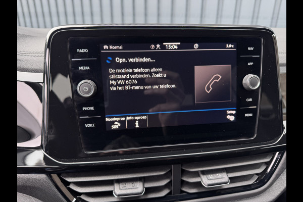 Volkswagen T-Roc 1.5 TSI R-Line Business | Trekhaak afnb. | Panodak | Keyless | Elk. A-klep | Side Assist | IQ Light | Prijs Rijklaar!!