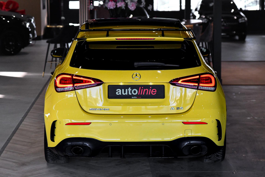 Mercedes-Benz A-Klasse AMG 35 4MATIC Edition 1 Aero. Schaal, Pano, Perf stuur, Keyless, Camera, Dodeh, CarPlay, Sfeer!