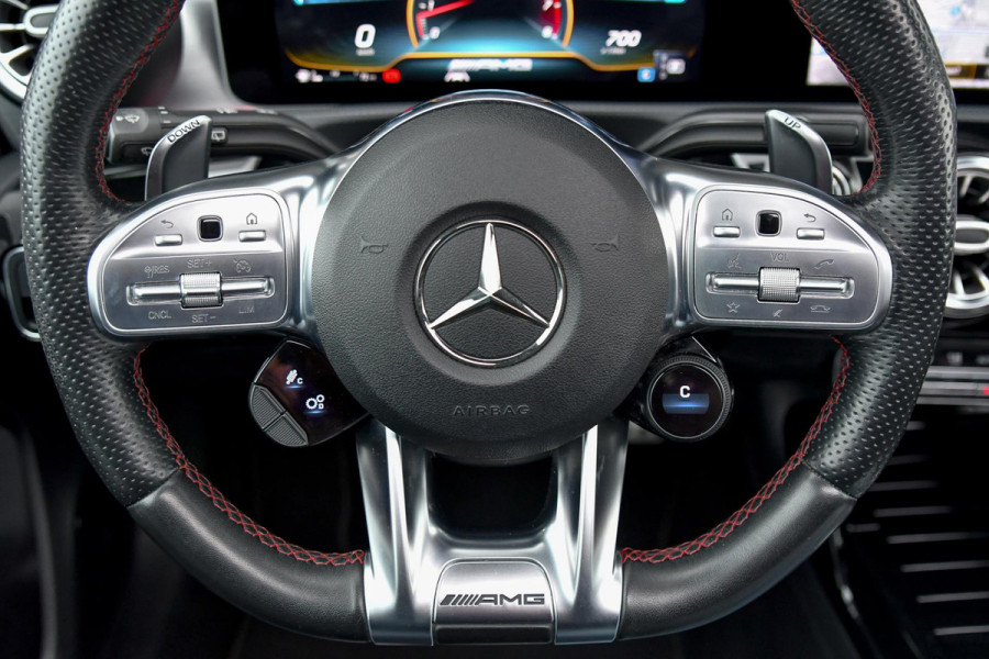 Mercedes-Benz A-Klasse AMG 35 4MATIC Edition 1 Aero. Schaal, Pano, Perf stuur, Keyless, Camera, Dodeh, CarPlay, Sfeer!
