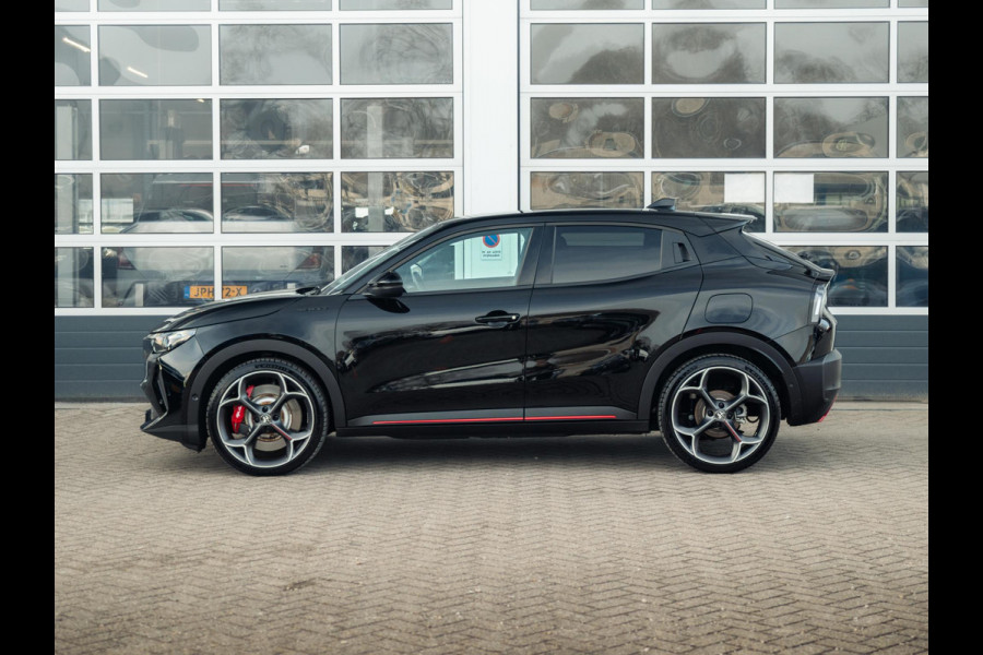 Alfa Romeo junior Elettrica Veloce 54 kWh | 280pk | Clima | Navi | Adapt. Cruise | Keyless | Camera | BSM