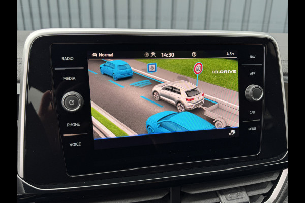 Volkswagen T-Roc 1.5 TSI R-Line Business | Black Style | Trekhaak afnb. | 19'' | IQ Light | Side Assist | Prijs Rijklaar!!