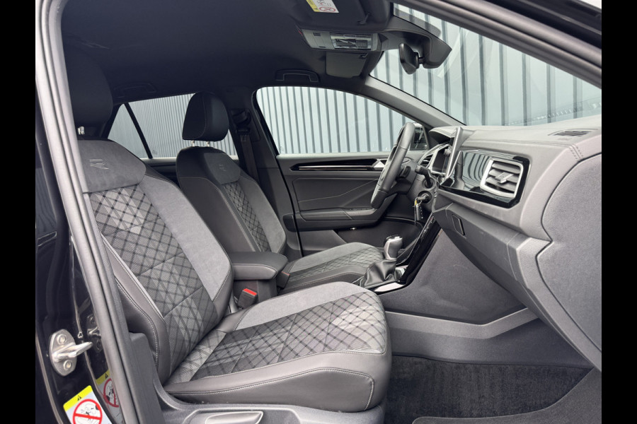 Volkswagen T-Roc 1.5 TSI R-Line Business | Black Style | Trekhaak afnb. | 19'' | IQ Light | Side Assist | Prijs Rijklaar!!