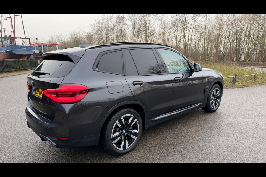 BMW iX3 Executive 80 kWh PANORAMADAK LEER APPLE-CARPLAY LED-XENON