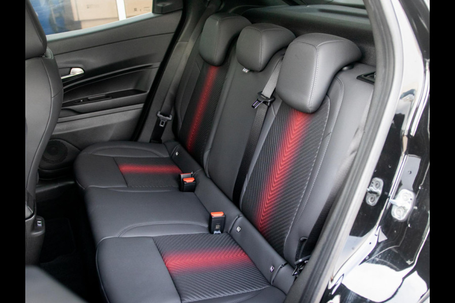 Alfa Romeo junior Elettrica Veloce 54 kWh | 280pk | Clima | Navi | Adapt. Cruise | Keyless | Camera | BSM