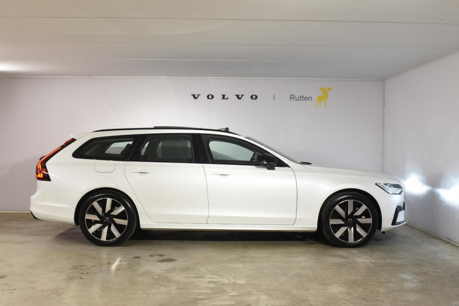 Volvo V90 T8 455PK Automaat Plug-in Hybrid AWD Ultra Dark / Navigatie / 360 Camera / Harman Kardon / Stuur & Stoelverwarming / Gelaagde Zijruiten / LM Velgen / Trekhaak
