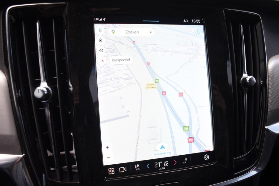 Volvo V90 T8 455PK Automaat Plug-in Hybrid AWD Ultra Dark / Navigatie / 360 Camera / Harman Kardon / Stuur & Stoelverwarming / Gelaagde Zijruiten / LM Velgen / Trekhaak