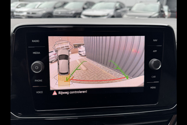 Volkswagen T-Roc 1.5 TSI R-Line Business | Trekhaak afnb. | Panodak | Keyless | Side Assist | Elk. A-klep | IQ Light | Prijs Rijklaar!!