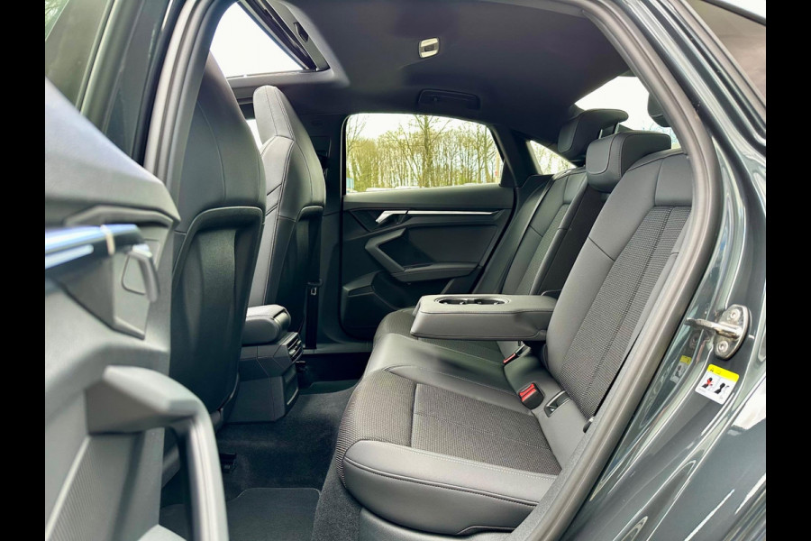 Audi A3 Limousine 35 TFSI edition one S-Line Panoramadak Virtual cockpit LED