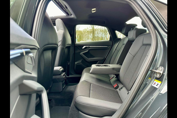 Audi A3 Limousine 35 TFSI edition one S-Line Panoramadak Virtual cockpit LED