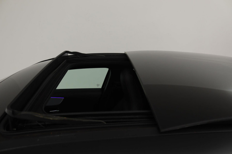 Mercedes-Benz A-Klasse 180 Business Solution AMG (PANORAMADAK, STOELVERWARMING, ELEKTRISCHE STOELEN-, SFEERVERLICHTING, NL-AUTO)