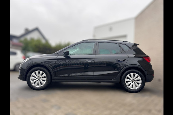 Seat Arona 1.0 TSI Style Business Intense CAMERA / NAVIGATIE / ADAPT. CRUISE / 4-SEIZ BANDEN / HOGE INSTAP /PDC RONDOM / BLINDSPOT
