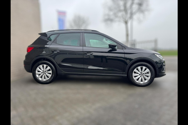 Seat Arona 1.0 TSI Style Business Intense CAMERA / NAVIGATIE / ADAPT. CRUISE / 4-SEIZ BANDEN / HOGE INSTAP /PDC RONDOM / BLINDSPOT