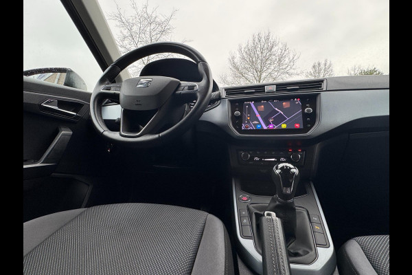 Seat Arona 1.0 TSI Style Business Intense CAMERA / NAVIGATIE / ADAPT. CRUISE / 4-SEIZ BANDEN / HOGE INSTAP /PDC RONDOM / BLINDSPOT