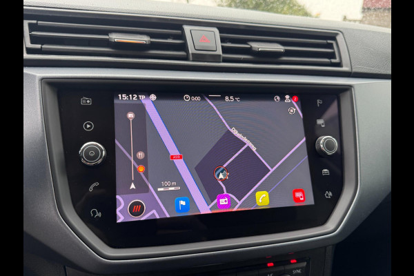 Seat Arona 1.0 TSI Style Business Intense CAMERA / NAVIGATIE / ADAPT. CRUISE / 4-SEIZ BANDEN / HOGE INSTAP /PDC RONDOM / BLINDSPOT