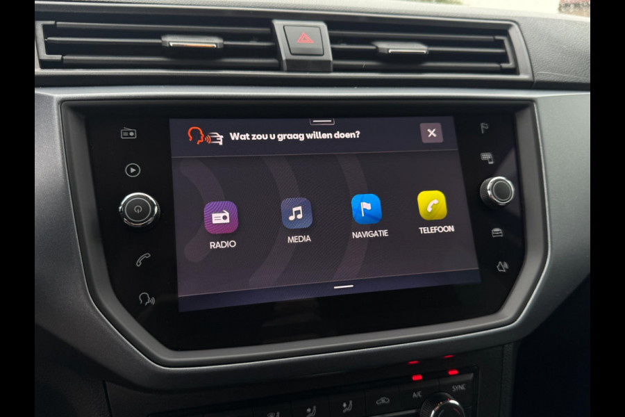 Seat Arona 1.0 TSI Style Business Intense CAMERA / NAVIGATIE / ADAPT. CRUISE / 4-SEIZ BANDEN / HOGE INSTAP /PDC RONDOM / BLINDSPOT