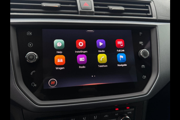 Seat Arona 1.0 TSI Style Business Intense CAMERA / NAVIGATIE / ADAPT. CRUISE / 4-SEIZ BANDEN / HOGE INSTAP /PDC RONDOM / BLINDSPOT