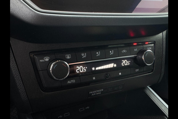 Seat Arona 1.0 TSI Style Business Intense CAMERA / NAVIGATIE / ADAPT. CRUISE / 4-SEIZ BANDEN / HOGE INSTAP /PDC RONDOM / BLINDSPOT