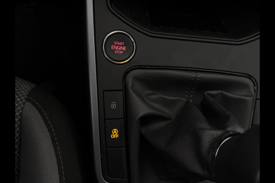 Seat Arona 1.0 TSI Style Business Intense CAMERA / NAVIGATIE / ADAPT. CRUISE / 4-SEIZ BANDEN / HOGE INSTAP /PDC RONDOM / BLINDSPOT